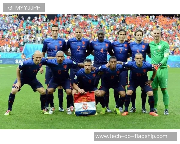 法国与荷兰足球对决解析：历史交锋与战术博弈的深度剖析